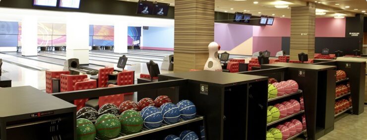 ラウンドワン 郡山店のボーリング場の画像を公式HPから引用